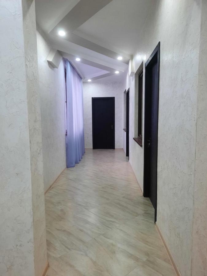Inaisi Hotel Кутаиси Экстерьер фото