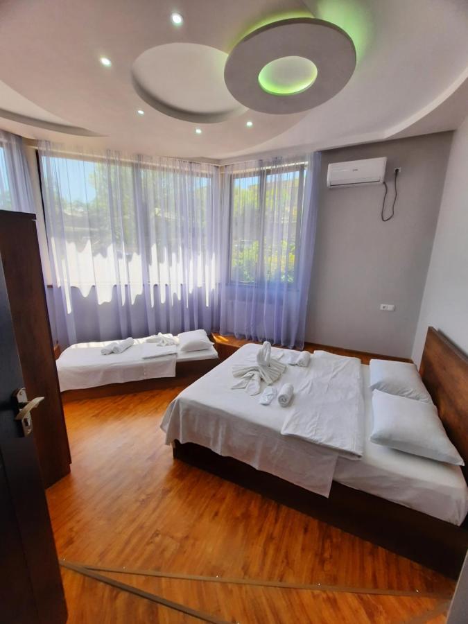 Inaisi Hotel Кутаиси Экстерьер фото