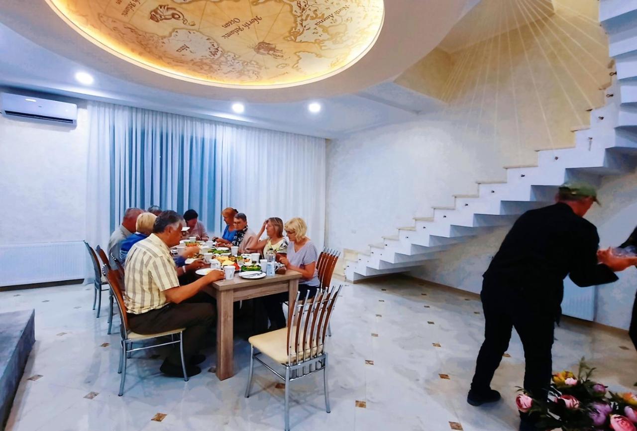 Inaisi Hotel Кутаиси Экстерьер фото