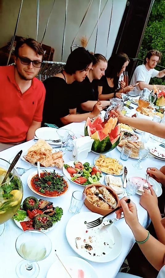 Inaisi Hotel Кутаиси Экстерьер фото