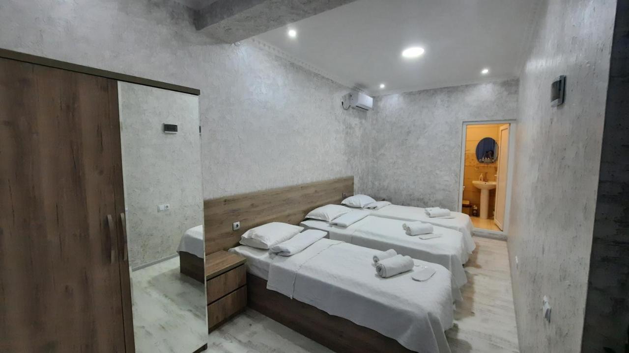 Inaisi Hotel Кутаиси Экстерьер фото
