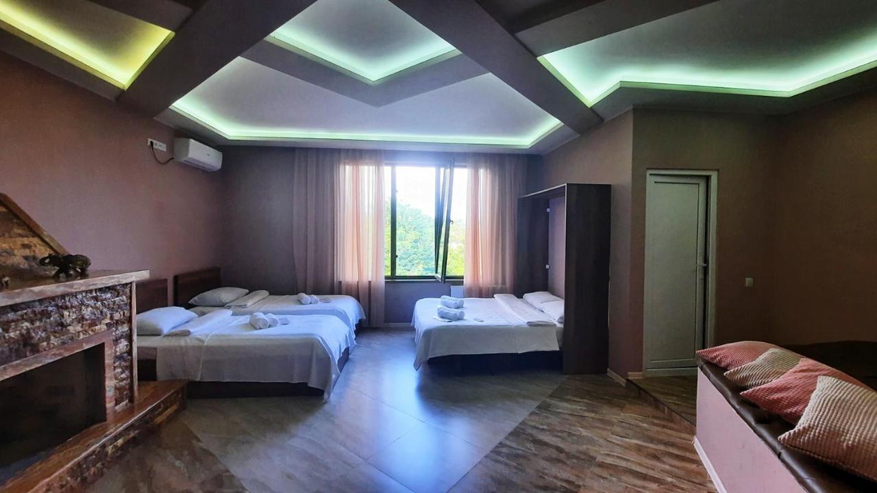 Inaisi Hotel Кутаиси Экстерьер фото