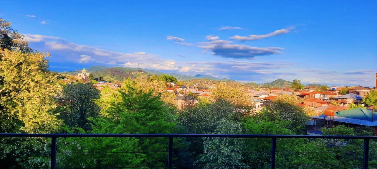 Inaisi Hotel Кутаиси Экстерьер фото