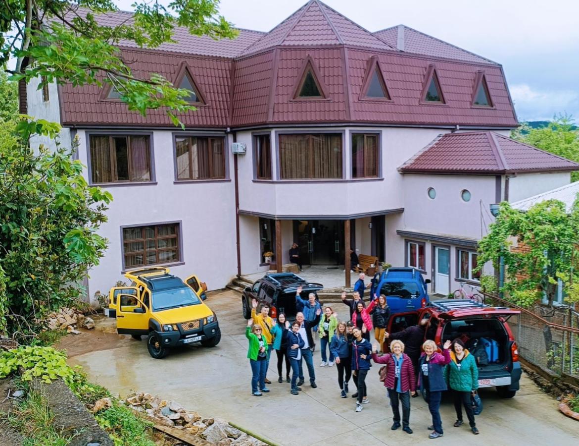 Inaisi Hotel Кутаиси Экстерьер фото