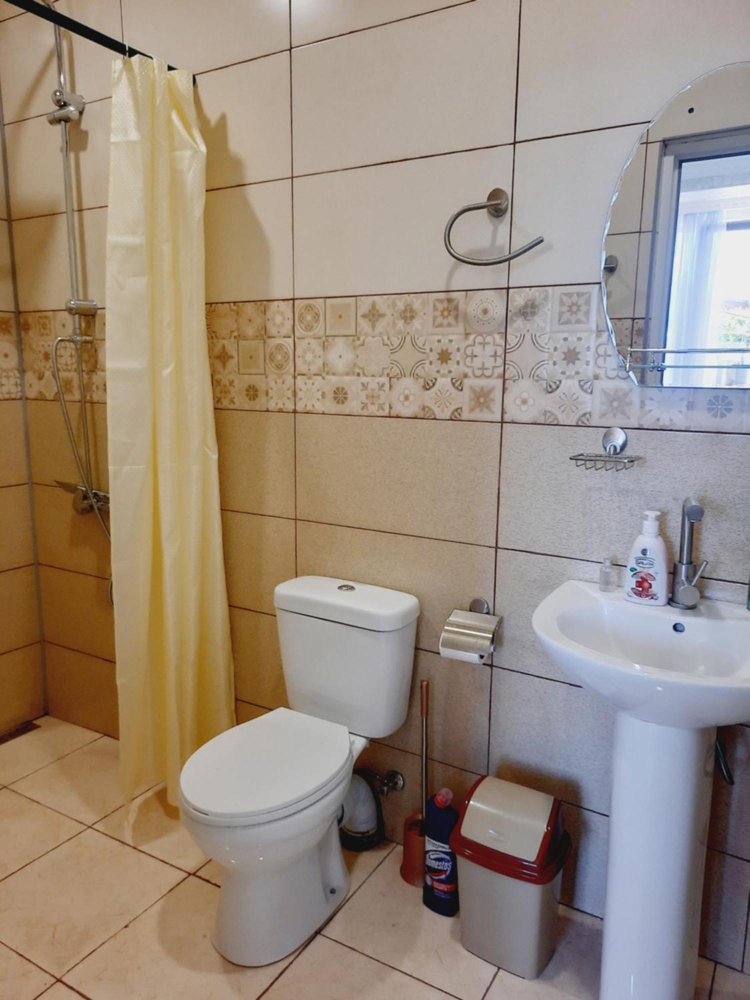 Inaisi Hotel Кутаиси Номер фото