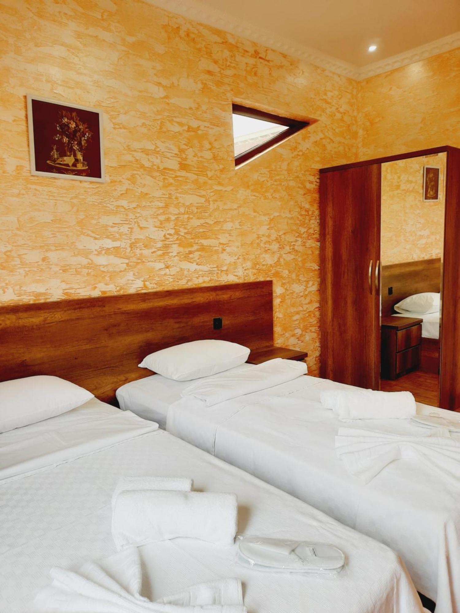 Inaisi Hotel Кутаиси Номер фото